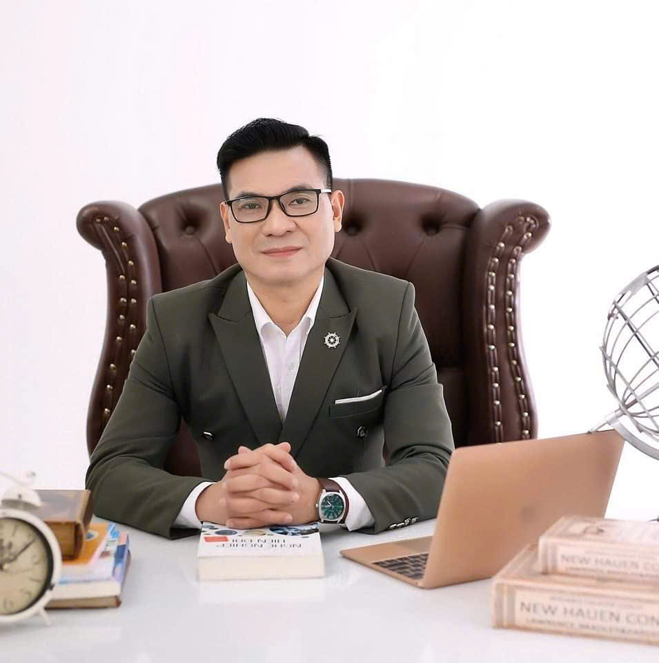 Ông: Đặng Quân Sơn